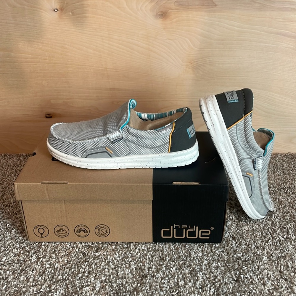 Brand new Hey Dude Mikka.